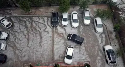 Adana beyeza büründü