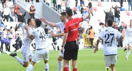 Altay ile İzmir Çoruhlu FK puanları paylaştı: Kritik virajda eşitlik
