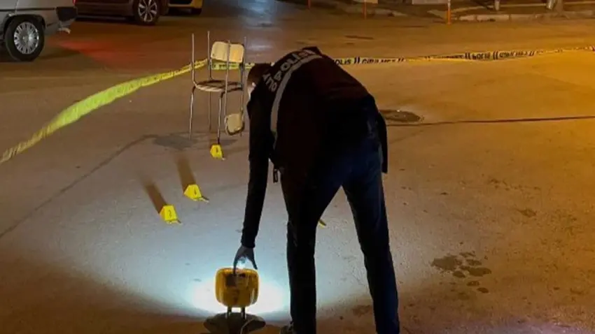 Cami önünde silahlı saldırı: 1 yaralı haberinin görseli