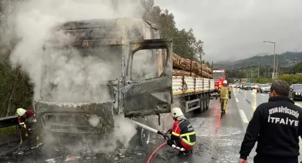 İzmir haber: Aydın Otoyolu’nda tır yandı