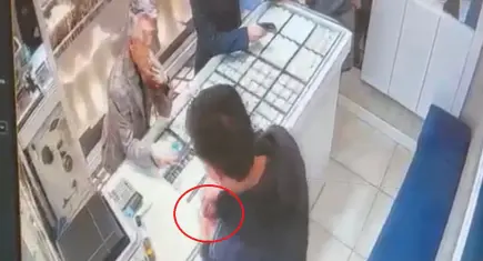 Üç farklı kuyumcuya sahte altın satan şüpheli tutuklandı