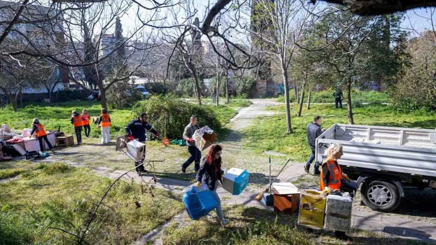 Bornova’da “Kedili Park” güvenli hale geldi haberinin görseli