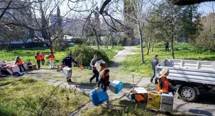 Bornova’da “Kedili Park” güvenli hale geldi