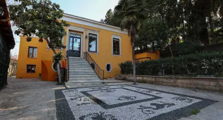 Buca Cumhuriyet Kütüphanesi açılıyor