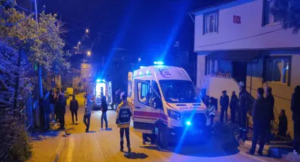  Bursa’da dehşet gecesi: Husumetli grupların kavgasında baba ve oğlu öldü!