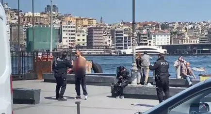 Döner bıçağıyla boğazını kesti