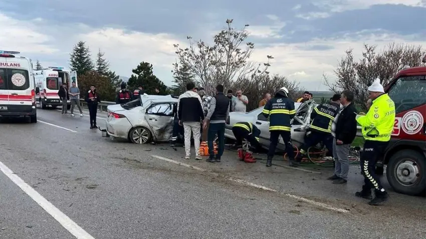 Eskişehir’de feci kaza: 4 ölü, 2 ağır yaralı