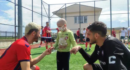 Kanserle mücadele eden Umut, Ödemiş Spor ile moral buldu
