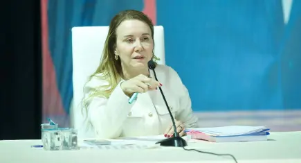 Konak’ta esnafa nefes aldıracak ‘Ruhsat’ hamlesi: Demokratik ücret dönemi başlıyor