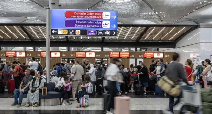 Havalimanlarında ilk çeyrekte 50 milyona yakın yolcuya hizmet verildi