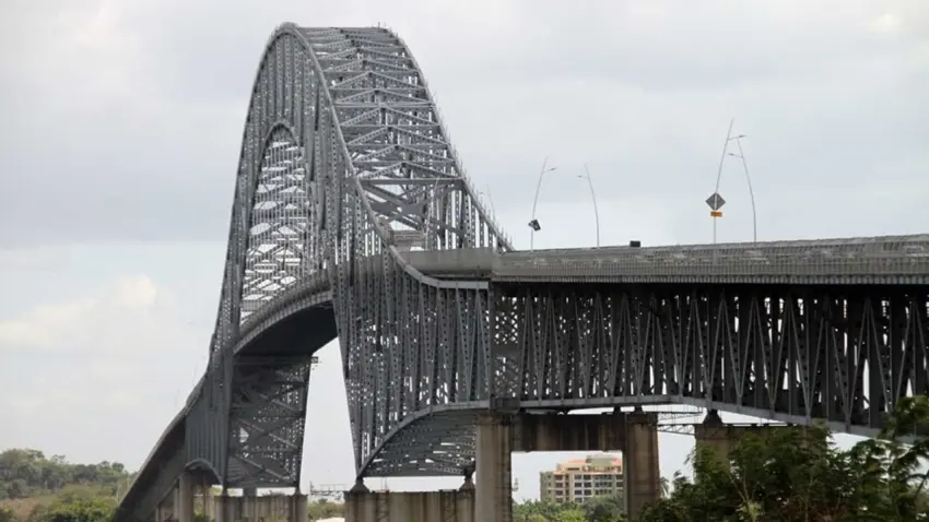 Panama’da Amerika Köprüsü’nde yangın: 1 ölü, 2 yaralı haberinin görseli