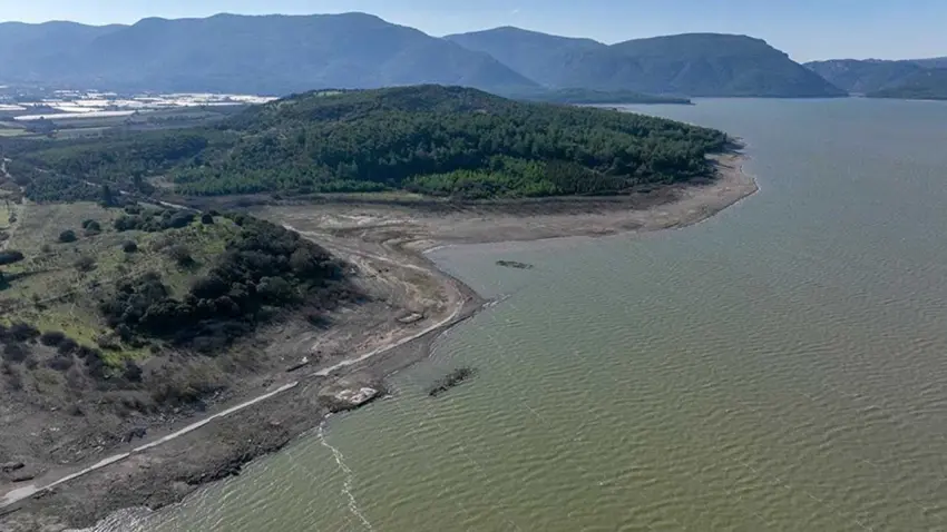 İzmir barajlarında sevindiren yükseliş: Tahtalı 3 yıl sonra aynı seviyede haberinin görseli