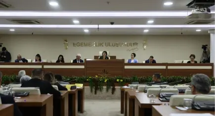 Kınay: Öncelikli sorumluluğumuz Karabağlar halkınadır