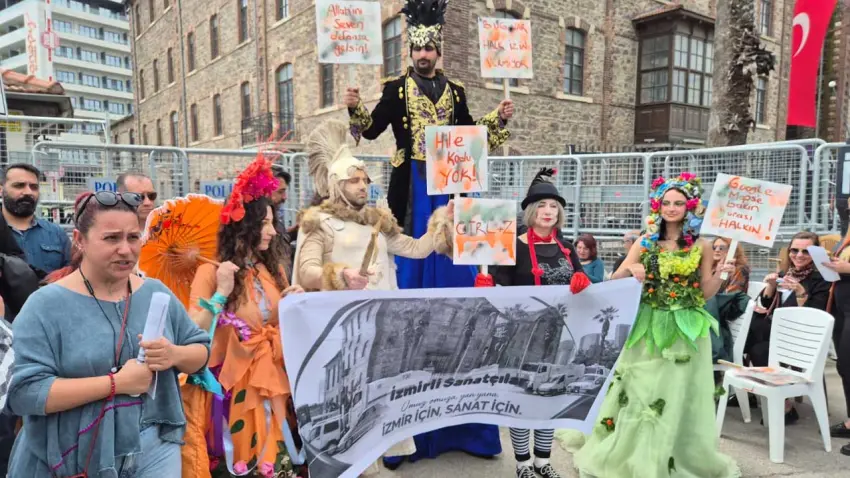 Meslek Fabrikası için ortak ses: Bu bina İzmir'in hafızasıdır haberinin görseli