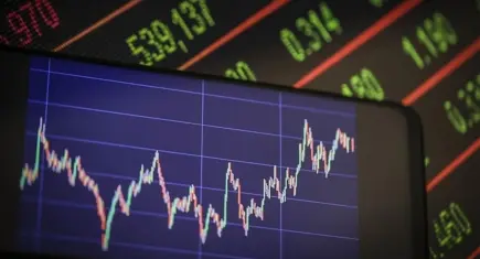 Piyasalarda ateşkes etkisi: Petrol düştü, altın yükselişe geçti 