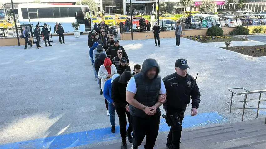 Edirne ve İstanbul'da yasa dışı bahis operasyonunda 16 şüpheli adliyede haberinin görseli