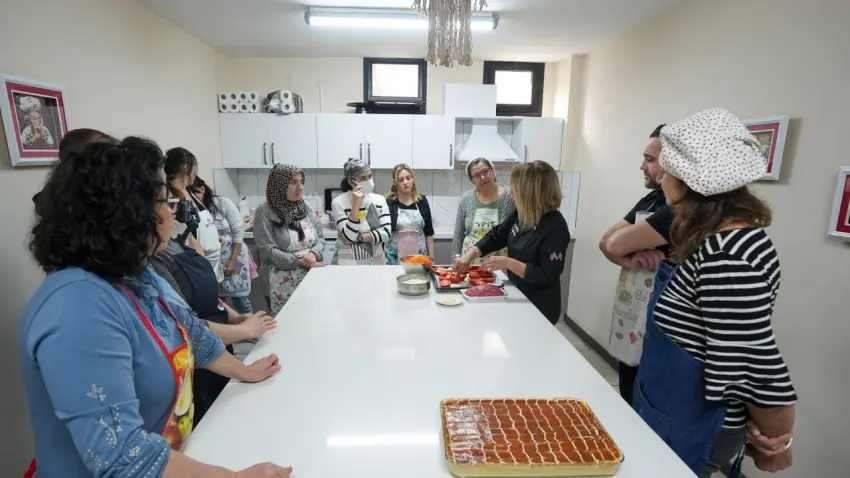 Gaziemir’de Mutfak Atölyesiyle Türk mutfağı eğitimi haberinin görseli