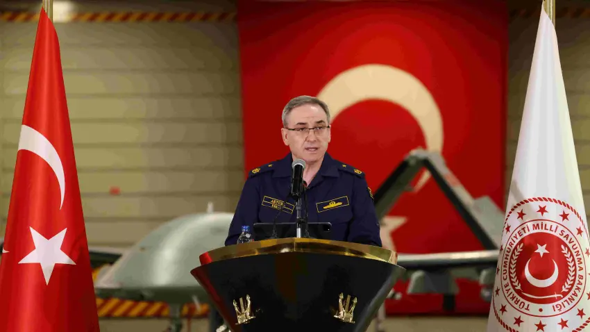 MSB’den düşen C-130 uçağı hakkında açıklama: Dingilerden biri gövdeye hasar vermiş olabilir haberinin görseli