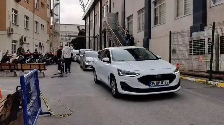 Polislerle alay ettikleri görüntüleri sosyal medyada paylaşan 8 şüpheli adliyede haberinin görseli