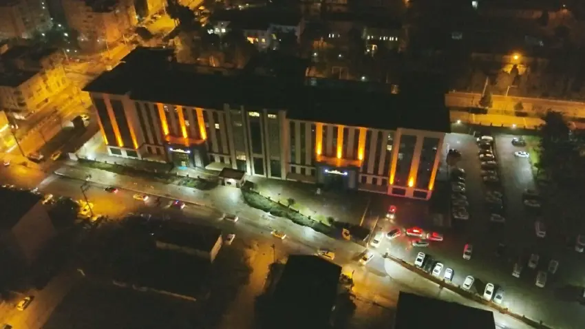 Çanakkale merkezli 3 ilde yasa dışı bahis ve kara para operasyonu düzenlendi: 5 gözaltı haberinin görseli