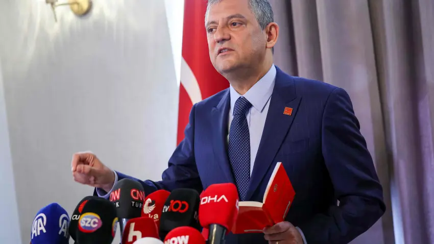 CHP Genel Başkanı Özel: Ara seçim anayasal zorunluluktur haberinin görseli