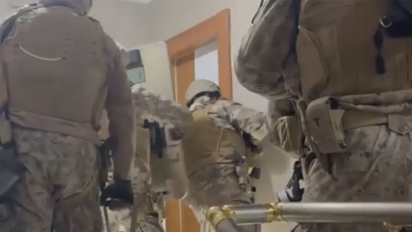 İstanbul’da silahlı suç örgütüne operasyon: 18 gözaltı haberinin görseli