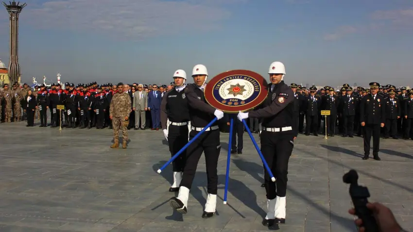 İzmir’de Polis Teşkilatı’nın 181’inci yılı törenle kutlandı haberinin görseli