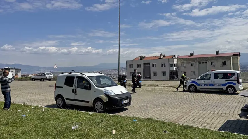  Karabağlar'da cinnet: Önce katletti, sonra intihar etti haberinin görseli