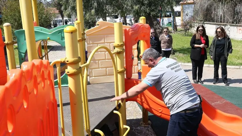 Karşıyaka’da 11 park yenilendi haberinin görseli