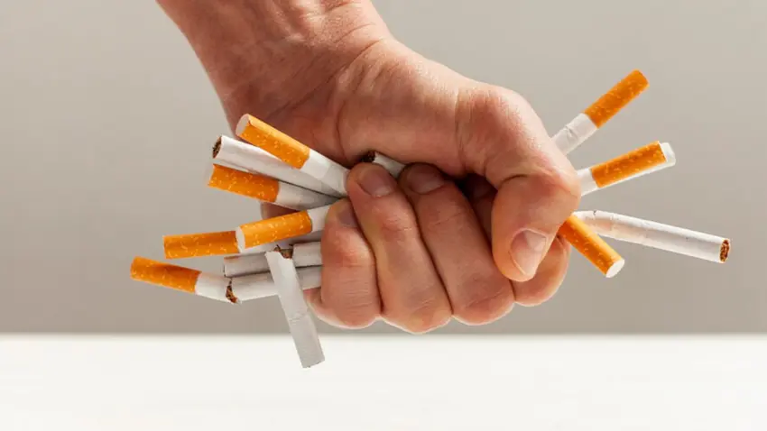 Tütünle mücadelede yeni dönem: O tarihten itibaren sigara tamamen yasaklanacak haberinin görseli