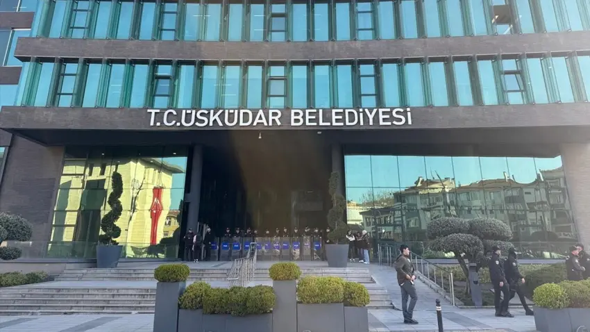 Üsküdar Belediyesi’nde rüşvet operasyonu: 21 şüpheli adliyede haberinin görseli