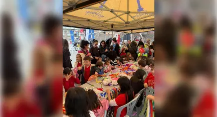 23 Nisan coşkusu gezici sahne ile ilçelere taşındı