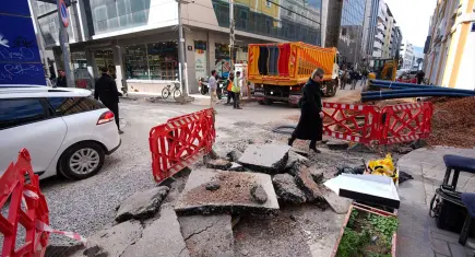 Alsancak’ta altyapı isyanı: Uzayan çalışmalar tepki topluyor