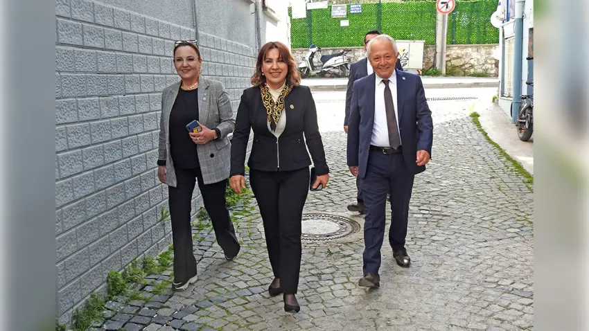 İYİ Parti İzmir İl Başkanı Ülkü Doğan’dan Çeşme’de gündeme dair çarpıcı açıklamalar haberinin görseli