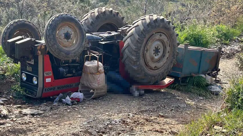 Manisa'da traktör faciası: Aynı aileden 3 kişi hayatını kaybetti haberinin görseli