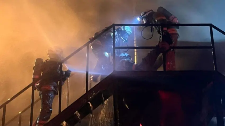 İzmir İtfaiyesi’ne zorlu eğitim haberinin görseli