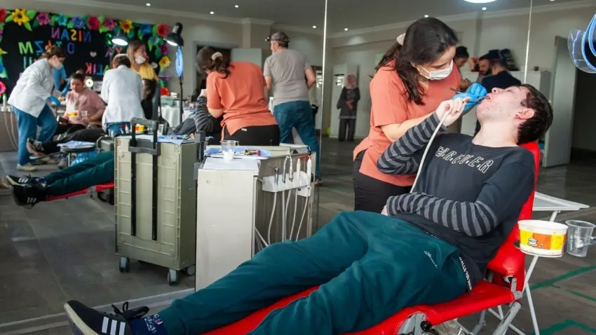 Karşıyaka’da özel gereksinimli bireylere ücretsiz ağız ve diş sağlığı hizmeti