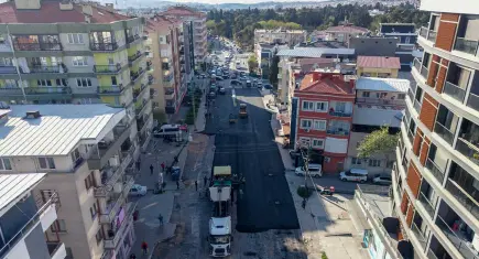 Buca’da yol sorununa çözüm için asfalt seferberliği