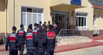 Doktorun da karıştığı uyuşturucu çetesine darbe