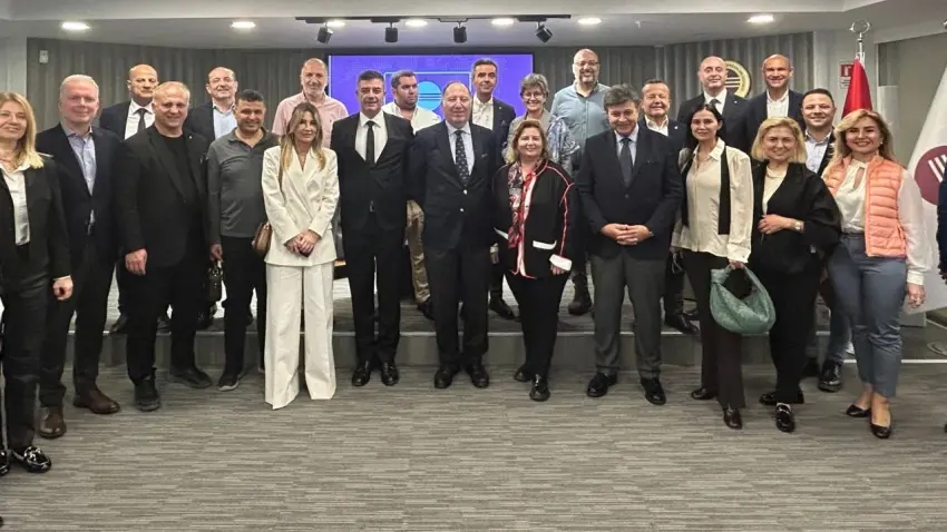 EGİAD'ta İran krizi ve küresel sistem tartışıldı haberinin görseli