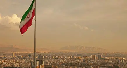 İran'dan Hürmüz Boğazı uyarısı: ABD'nin abluka girişimi savaş sebebidir