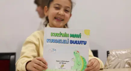 İzmirli çocuklar kendi kitaplarını yazdı