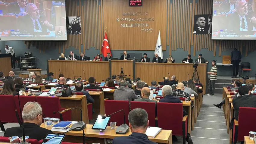 Meslek Fabrikası meclis gündeminde: AK Partililerden Başkan Tugay’a kahramanlık eleştirisi haberinin görseli