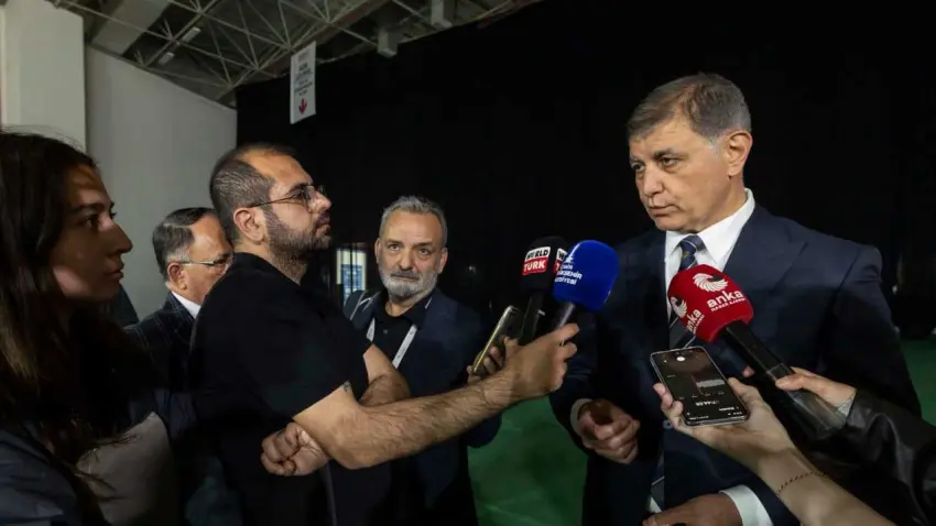 Başkan Tugay: Bu bir siyasi komplodur haberinin görseli