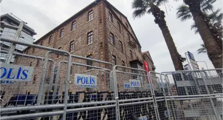 CHP’li Bakan’dan Meslek Fabrikası tepkisi: "İzmir’e üşman hukuku uygulanıyor"