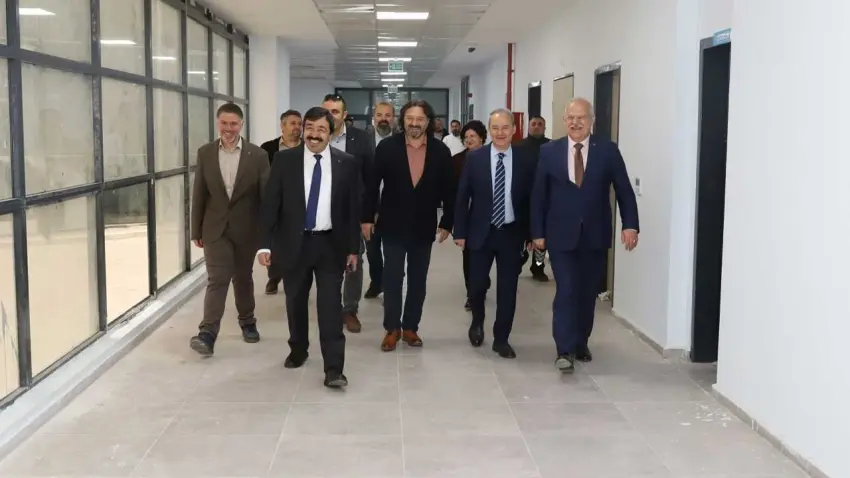 İKÇÜ Diş Hekimliği Fakültesi yeni binaya taşınıyor haberinin görseli