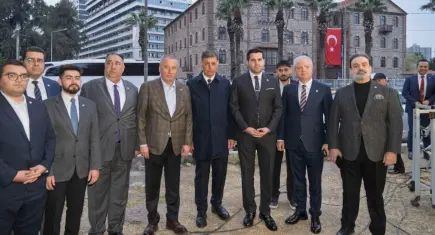 İYİ Parti'den Meslek Fabrikası nöbetine destek