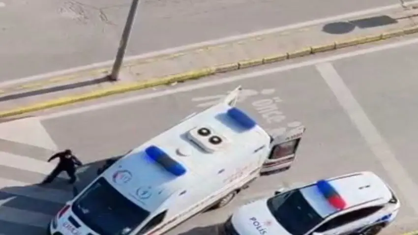 Lisede bıçaklı kavga: Bir öğrenci yaralandı haberinin görseli