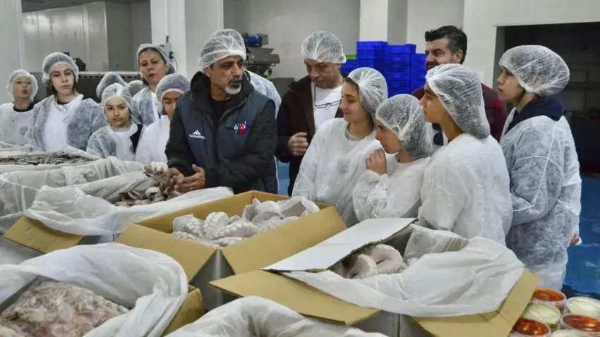 Öğrenciler deniz dünyasını keşfetti haberinin görseli