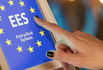 Schengen’de EES krizi: Uçuşlar kaçtı, yolcular fenalık geçirdi